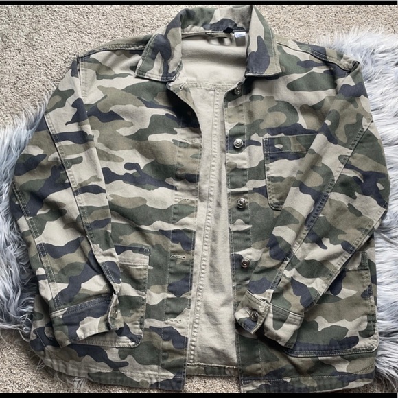 h&m divided camo jacket